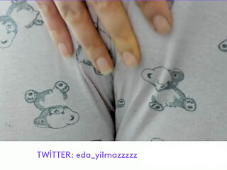 MASTURBATE WITH PAJAMAS- RUBBING PUSSY WITH PAJAMAS- CAMELTOE