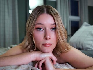 Amateur blonde pov blow