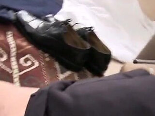 Cum swapping action for mature chicks in threesome trouble