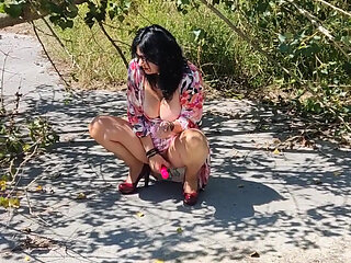 50 Plus Mature Beauty Masturbates Outdoor