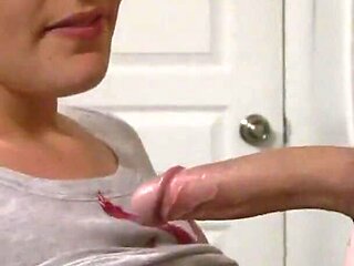 Glasses Hottie Sucks Big Cock for a Big Facial