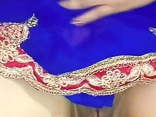 Cheating Wife:- Indian Wife Ready for Sex and Fucking with Her Old Lover