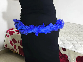 Arabic beauty with big ebony ass dances and strips