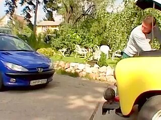 Slut fucking two dicks dp style