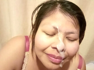 This Mature Single Mom Loves Sucking My Dick, She's Getting Addicted To Having A Lot Of Sex