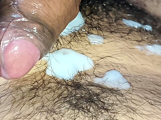Sister-in-law did brother-in-law's masturbation in the room