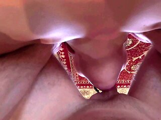 Amateur hands free close up blowjob