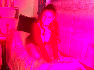 Mistress Jewel Wants to Know