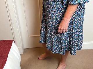 Mrs Mature Feet strips after a night out 505