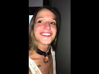 Hot wife gets a surprise at the glory hole