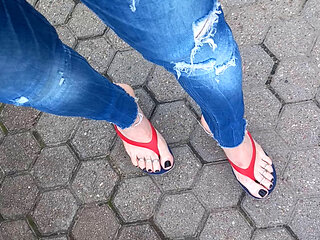 flip flops and skinny jeans - public crossdressing