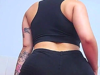 Qween Farting - the Treatment a Fart Sniffer Deserves Full HD