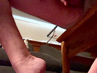 Man Cums On His Feet