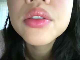 Troublesome Teen Begs for Cum in Her Mouth