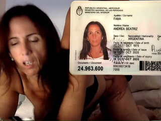Andrea milf argentina puta