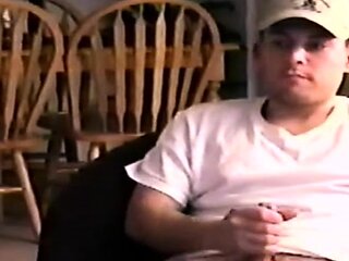 str8 dude enjoys solo masturbating