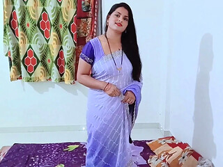 Rhea Bhabhi's boyfriend has a viral video of having hard sex in desi style.