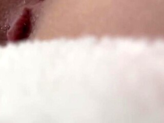 Cory Chase and Rose Bennett's Oral and Vibrator Orgasm Fun