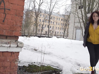Snowy City by Got2Pee where girls come to piss