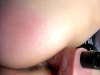 Amateur brunette ariana marie solo toying