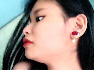 Amateur Asian teen sucks this big hard cock