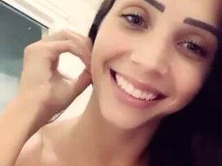 Amateur Babe in Doggystyle