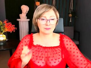 Amateur webcam girl masturbate big dildo