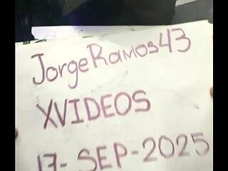 Comi&eacute_ndome su sabroso culo