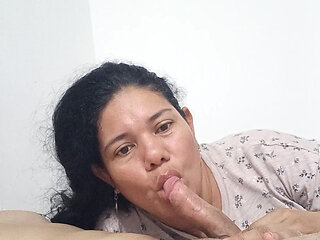 Girlfriend Sucking Delicious Deep Throat