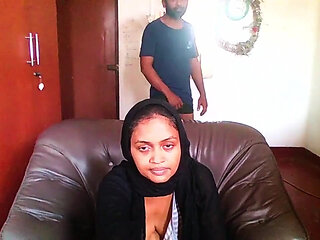 Hijab MILF Had a Visitor Daily,when Husband Goes to Work.