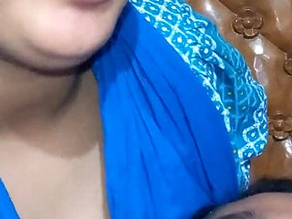 Bangladeshi Hot Sexy Figure Bhabhi with Her Naughty Boyfriend