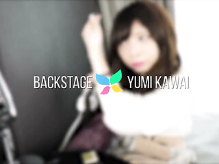Yumi Kawai gets caught backstage with her boyfriend.