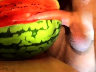 Muscular Amateur Self-Swallowing Fruit Fuck