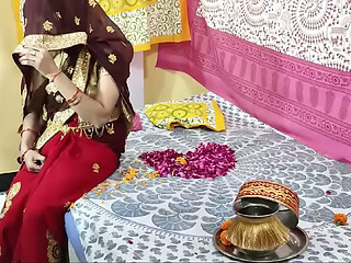 Karvachauth Special Chudai Sex Video her Husband ne lund ka pani pilake sharing bed fuck with Full Hindi Viral Video, hindi dirty talking