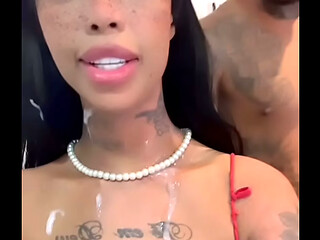 NOVINHA SAFADA FEZ AS DUAS ROLAS DE TRAMPOLIM