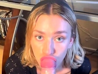 Halli N Lover Blows And Fucks Her Boss In Office Onlyfans
