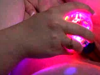 Amateur Close Up Squirting Masturbation