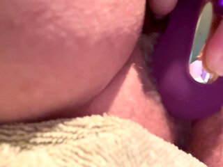 Free Hairy Pussy Cums and Gets Creamy