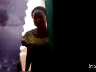 Je bois d'_abord le lait de ses seins avant de baiser cette maman