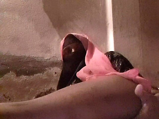 Hjabi cum for mistress