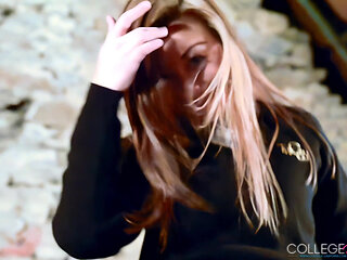 Up Sk!rt Fan Featuring Lily S