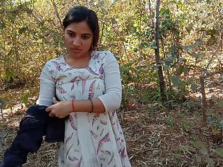 Daring Indian Kamini Bhabhi Getting Fucked in Jungle