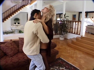 A Horny Blonde Who Prefers Gigantic Cocks Inside Her Hot Pussy