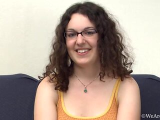 Hairy woman Tamar talks about losing virginity - WeAreHairy