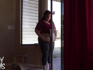 Fatty Gets Stuck in Door - Wmv