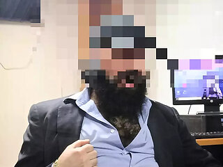 Stud in Office