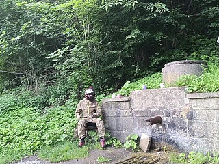 Jerking off in Public on the Road Near a Spring, Caught by a Young Man Masturbating Completely Naked
