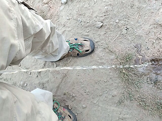 Outdoor piss