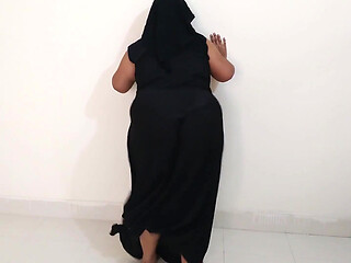 After Stepfather Went to Office, When the Stepmom Has Horny, the Stepson Satisfies Her by Fuck - Indian