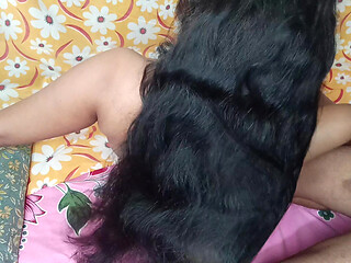 Hot bhabhi ko dekh ke land khara ho gaya
